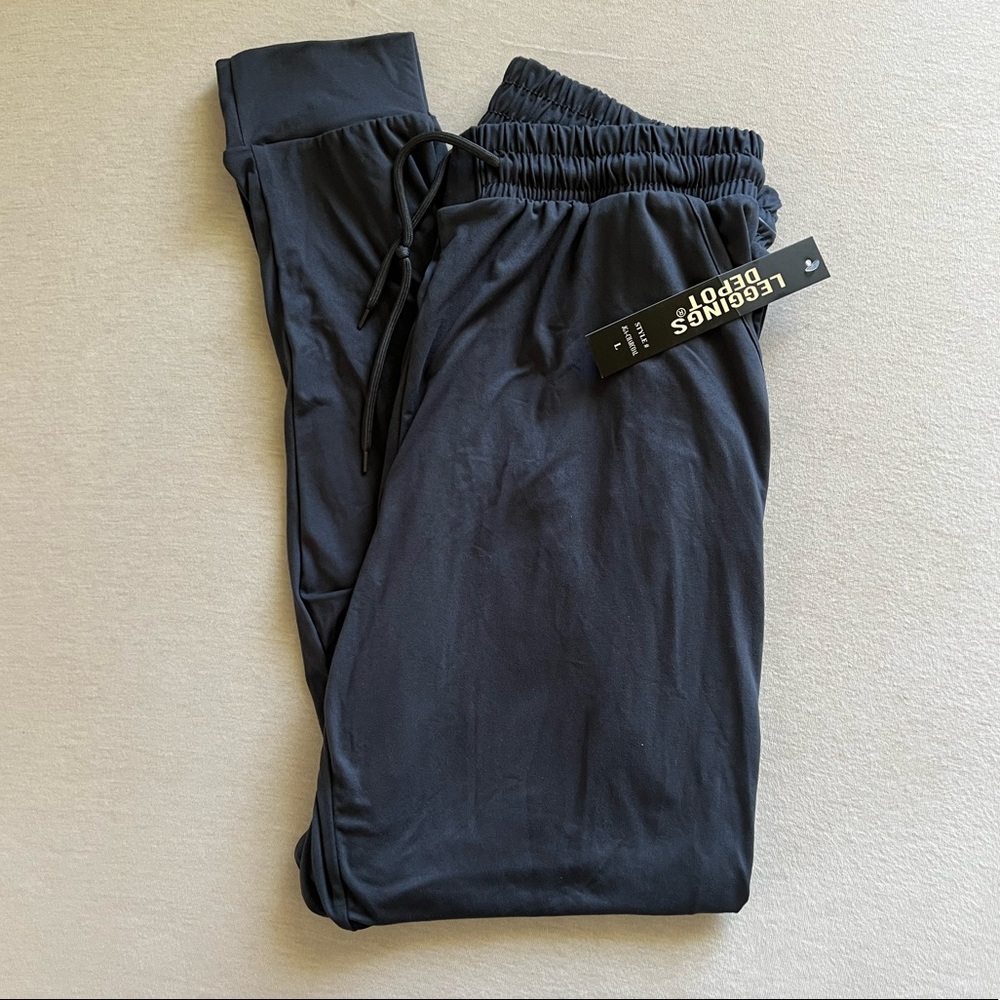 NWT Hi Rise Jogger